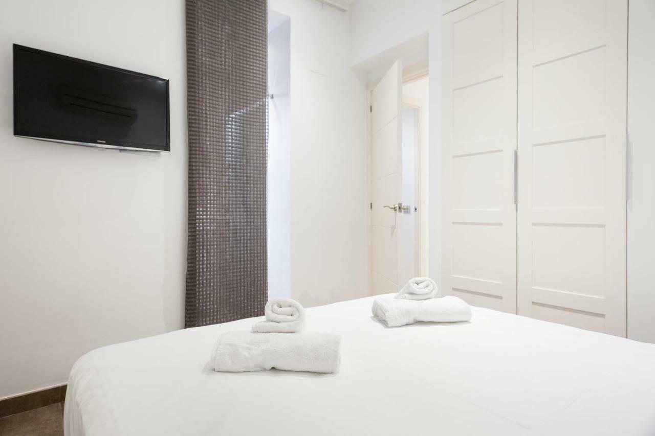 Stay U-Nique Apartments Eixample Center Barcelona Buitenkant foto